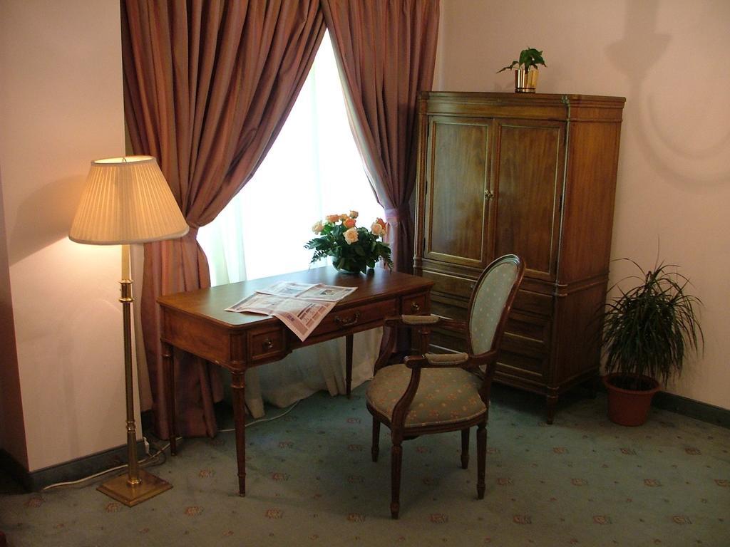 Paszkowka Palace Hotel And Park Complex Room photo